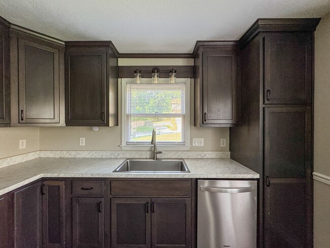 Building Photo - 2582 Gotts Ln