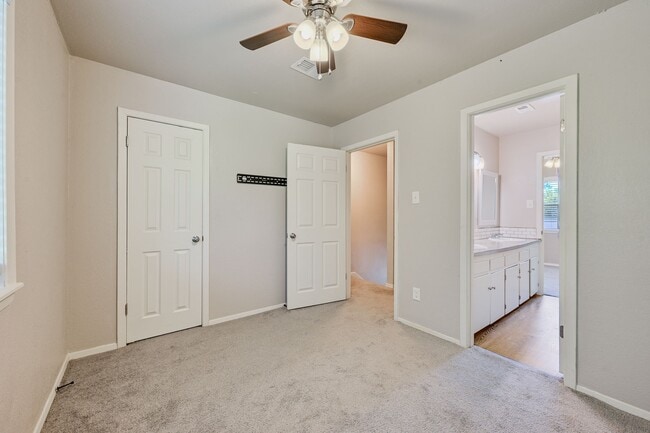 Building Photo - 3345 Lodgepole Cir