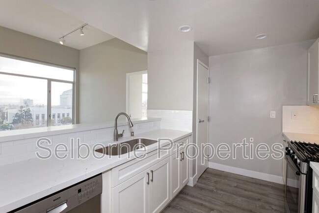 Building Photo - 1401 Jackson St