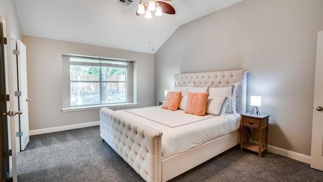 Building Photo - 725 Crane Canyon Pl