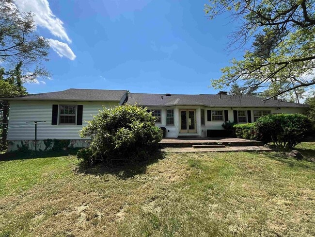 Building Photo - 226 Orchard Ln