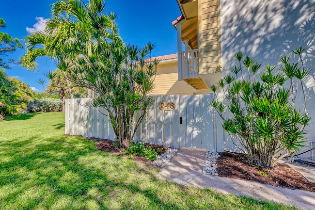 Building Photo - 246 Seabreeze Cir