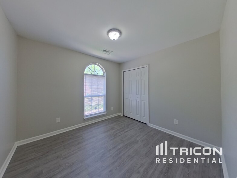 Building Photo - 6706 Brachnell View Dr