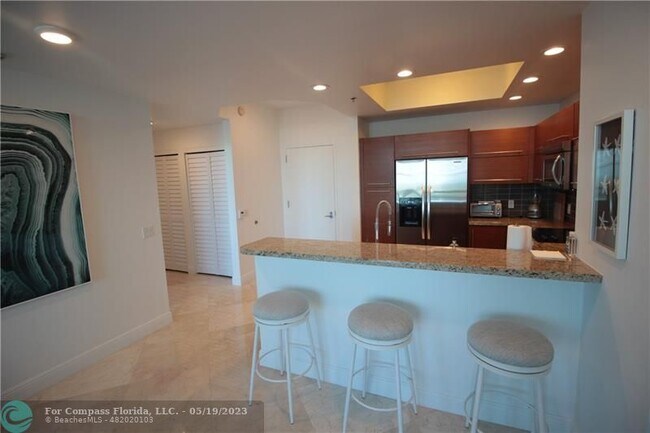 Building Photo - 2641 N Flamingo Rd