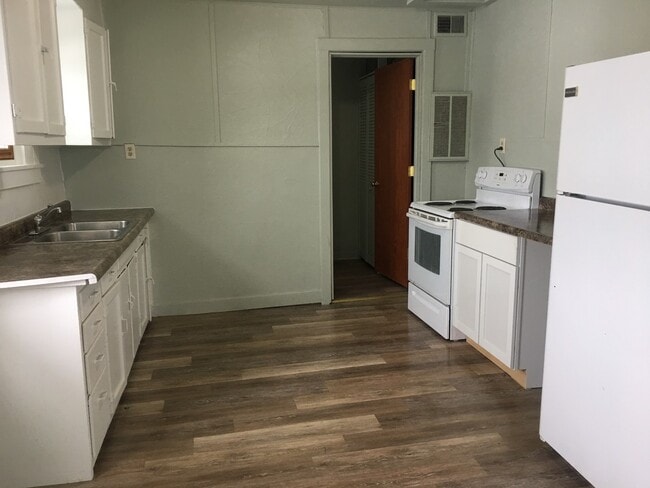 Primary Photo - 1 bed 1 bath single family home in Wausau