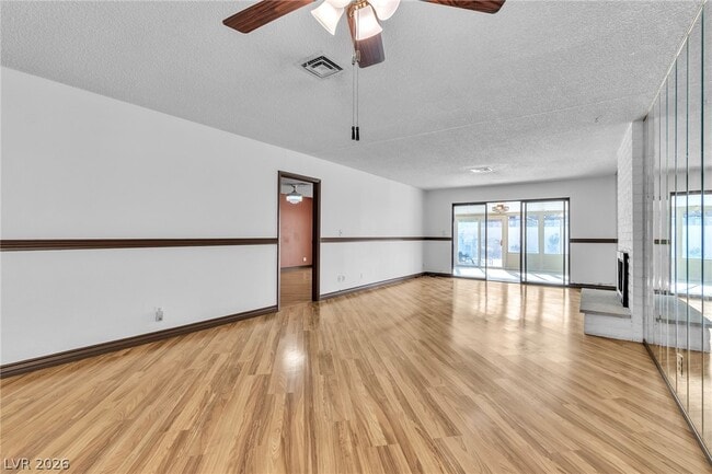 Building Photo - 2457 Swan Ln