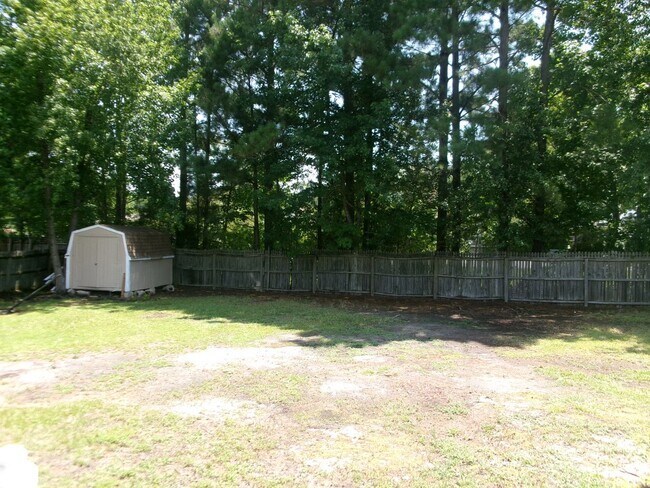 Building Photo - 2 bedroom,2 bath home in Meadowoods commun...