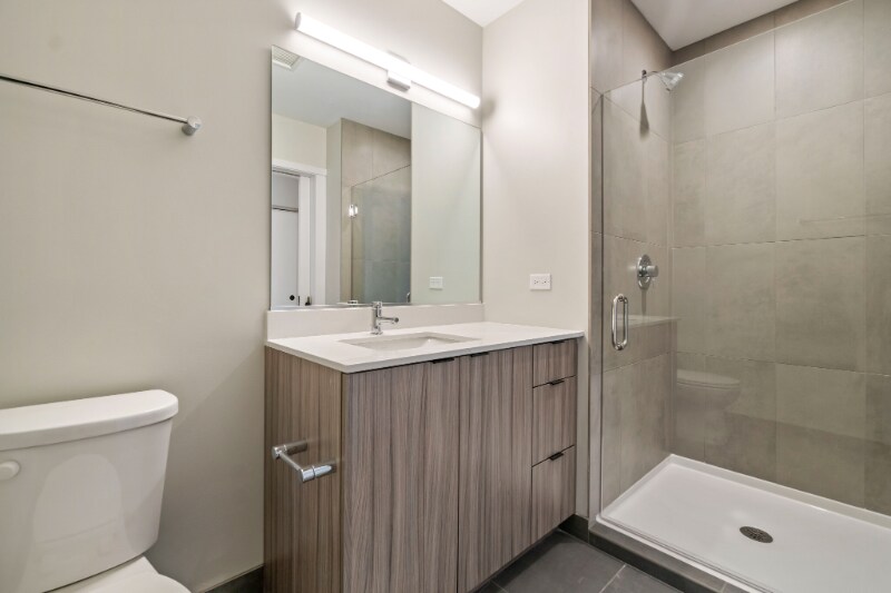 Building Photo - 4578 N Broadway