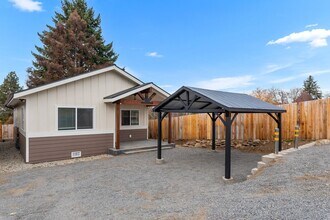 Building Photo - Brand new 2 bed/2 bath, central a/c, dishwasher, washer & dryer, deck & patio! April rent free!