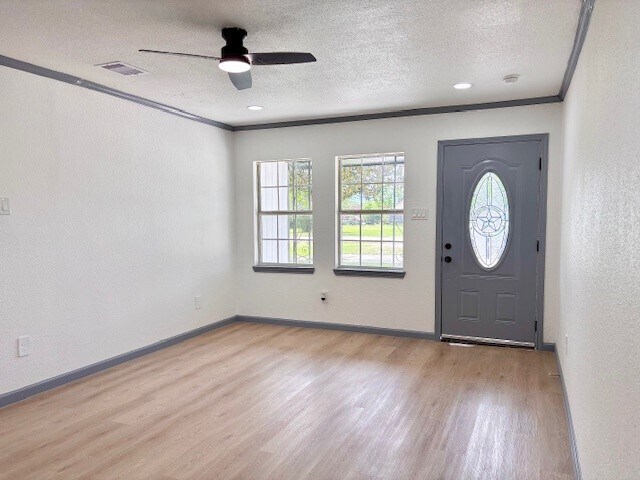 Building Photo - 317 San Jacinto St