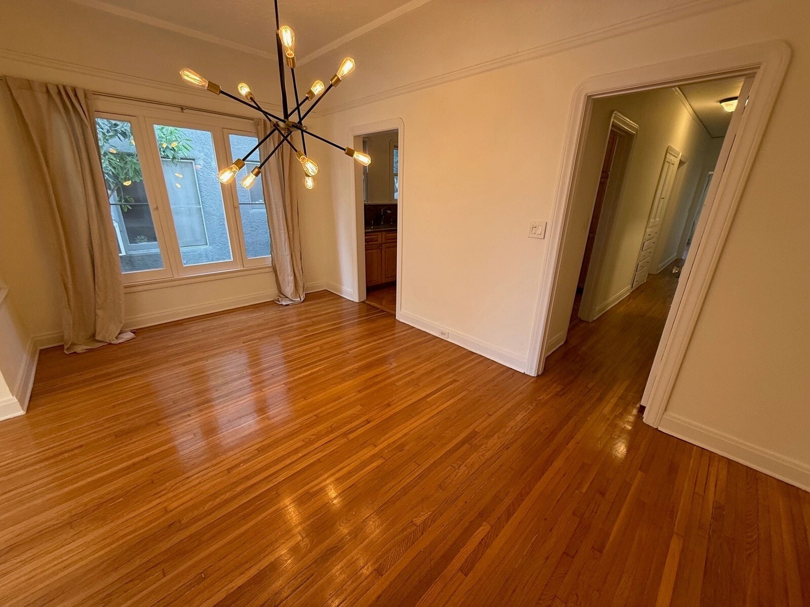 Building Photo - 339 N Orange Dr