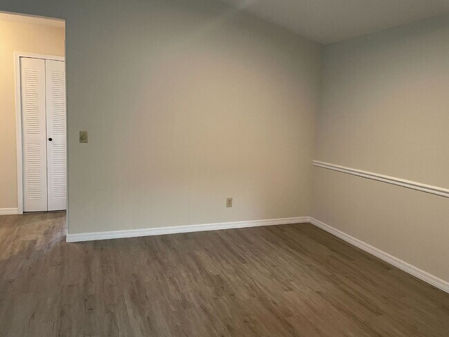 Building Photo - Spacious 3-Bed, 2-Bath Condo Oasis in Beautiful Suntree