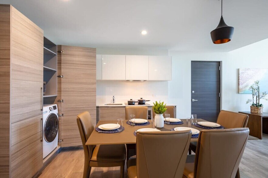 Building Photo - 777 N Ocean Dr