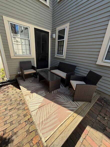 Building Photo - 23 Mugford St