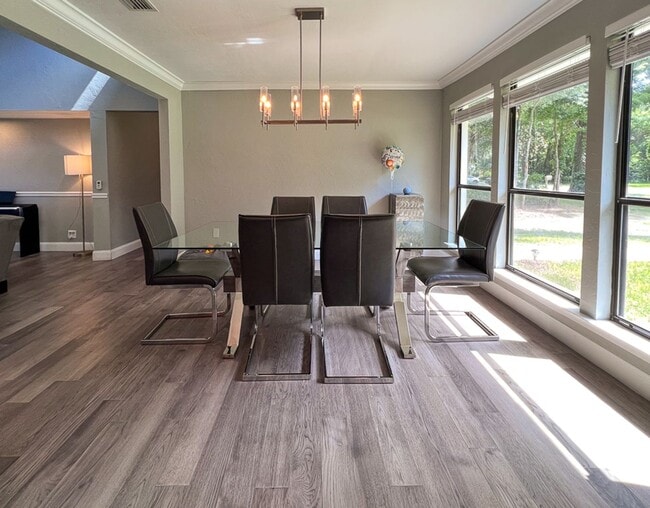 Building Photo - 3BR/2BA POOL HOME in SW Gainesville - avai...