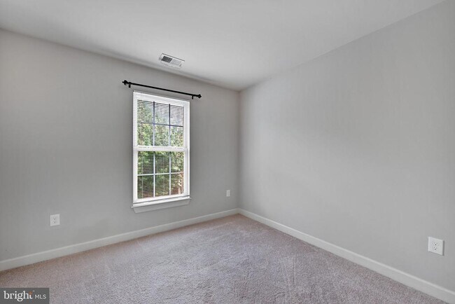 Building Photo - 14203 Plum Run Way