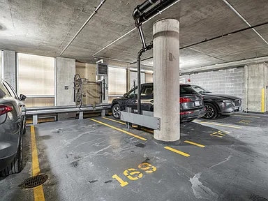 Building Photo - 700 N Larrabee St