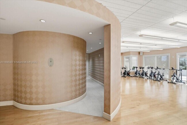 Building Photo - $5,500MONTHLY;20000 E COUNTRY CLUB DR #516...