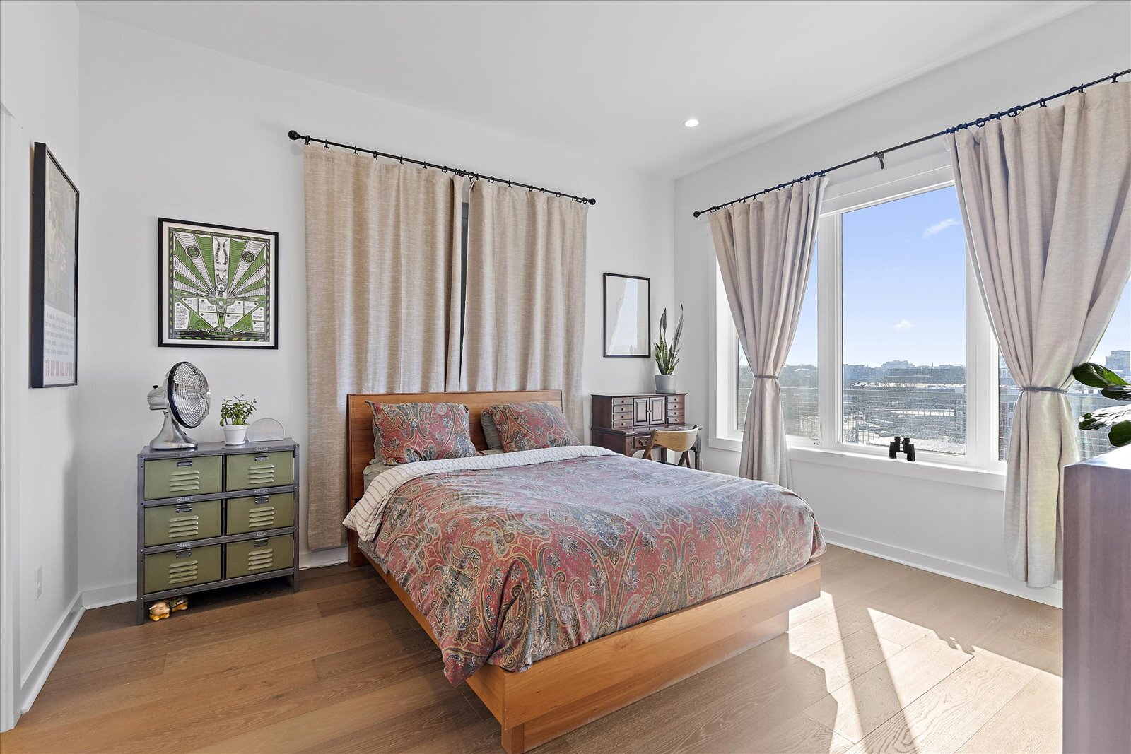 Building Photo - 411 Fairpoint St