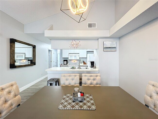 Building Photo - 2731 N Poinciana Blvd