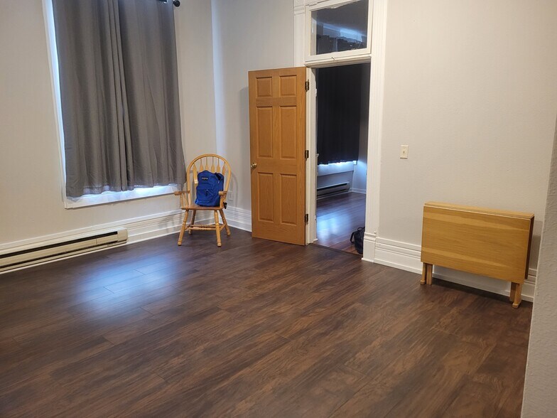 Primary Photo - 104 N Water St