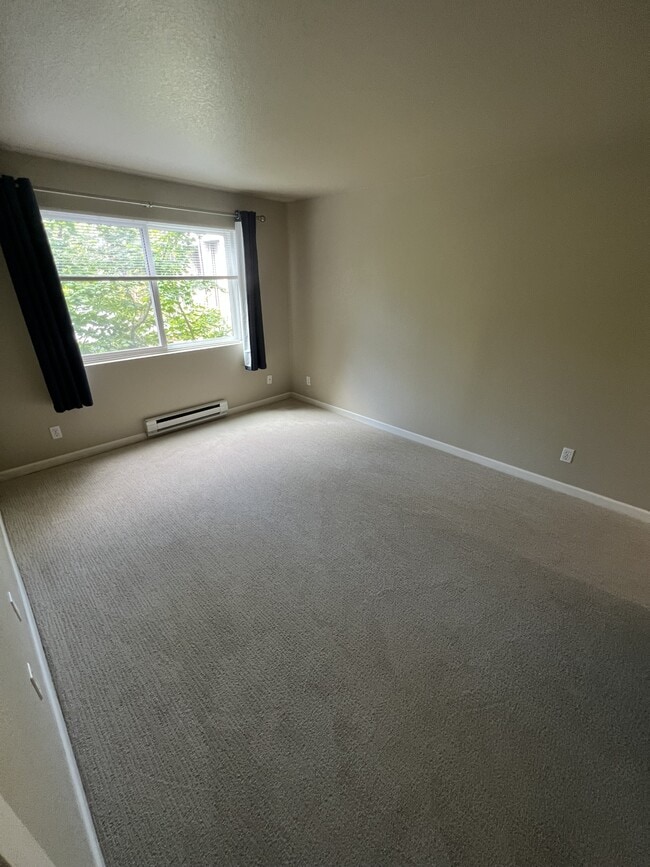 Building Photo - 746 Kirkland Cir