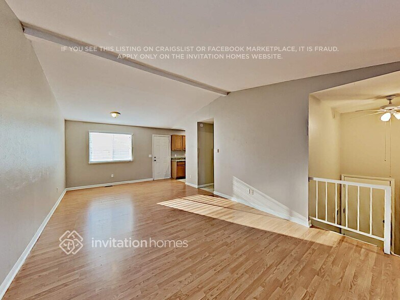 Building Photo - 4880 S Quintero St