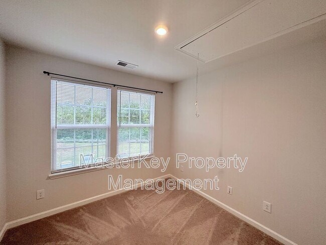 Building Photo - 466 Brier Summit Pl