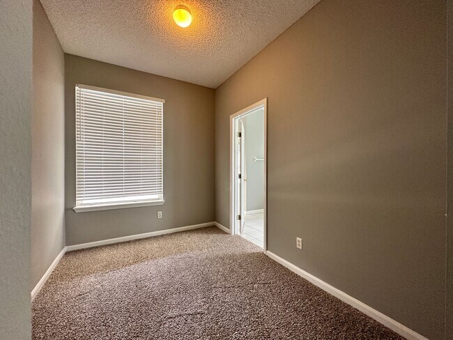 Building Photo - 620 Catherine Foster Ln