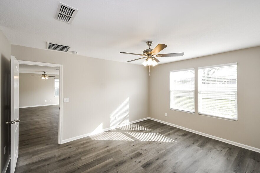 Building Photo - 9092 Tahoe Ln