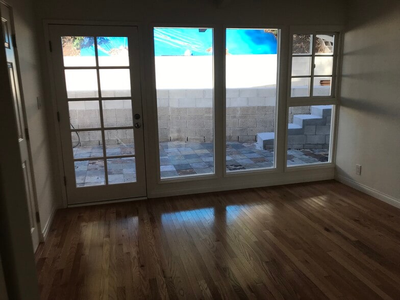 Bedroom - 1815 N Beverly Glen Blvd