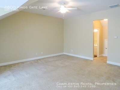 Building Photo - 2600 Kings Gate Ln