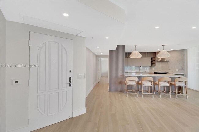 Building Photo - 3370 Hidden Bay Dr