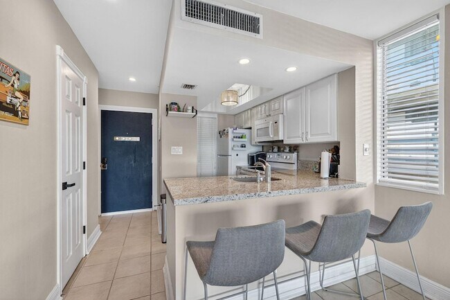 Building Photo - 1531 SE 15th St