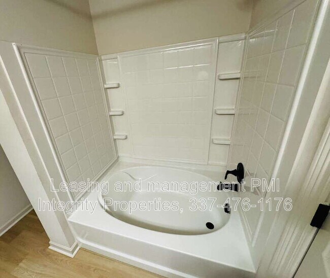 Building Photo - 101 Foster Grove Drive