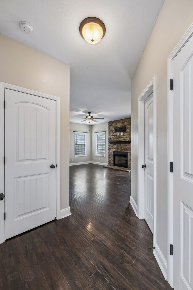 Building Photo - 275 Crusaw Dr