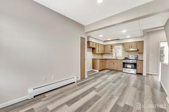 Building Photo - 601 Ridgeway Ave