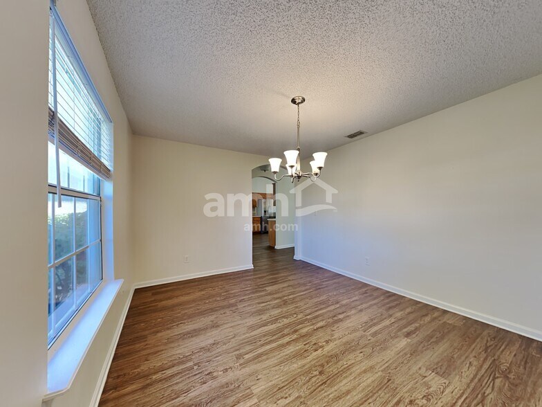 Building Photo - 3646 Arava Dr