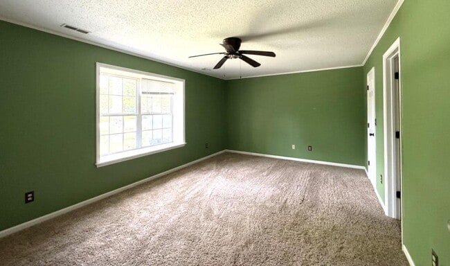 Building Photo - 5717 Stoneview Way