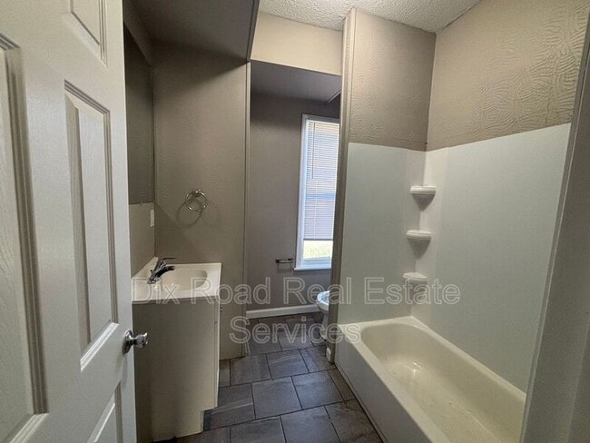 Building Photo - 107 North Second Street