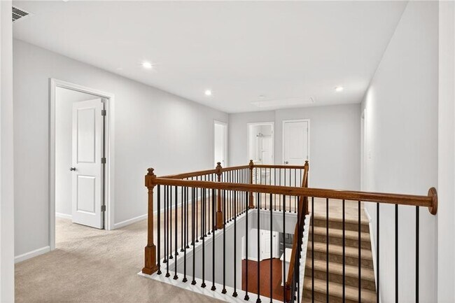 Building Photo - 5377 Fountainhead Ln