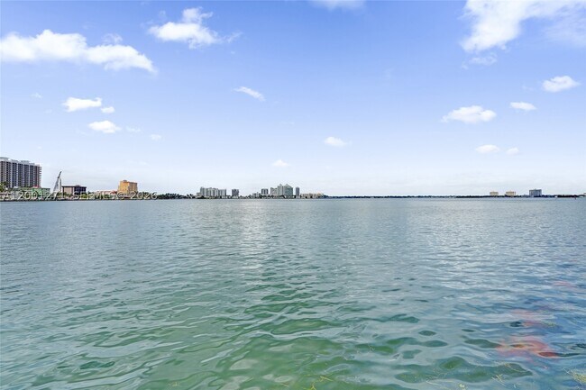 Building Photo - 2170 Bay Dr E
