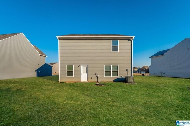Building Photo - 55 Farmhouse Ln S
