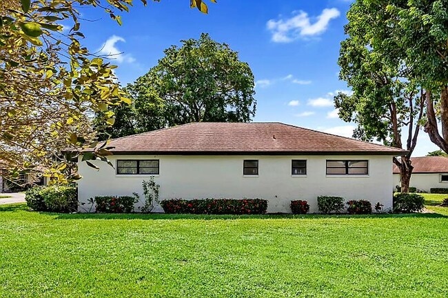 Building Photo - 4857 Dovewood Terrace