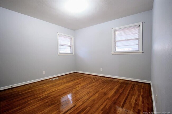 Building Photo - 809 Minurva Ct