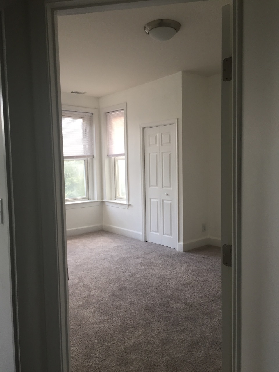 Living Room - 126 R St NE