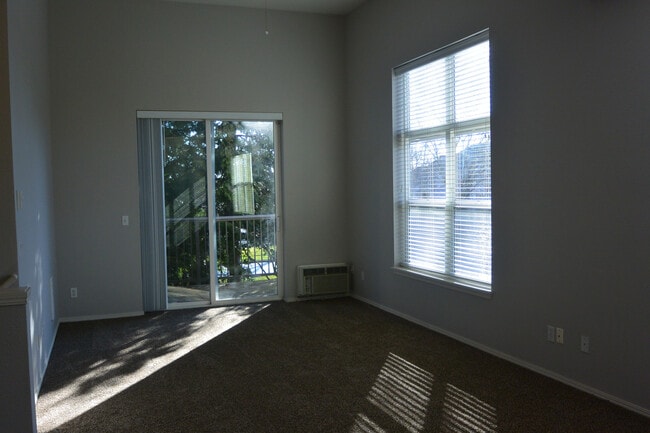 Building Photo - 1830 SE Cutter Ln