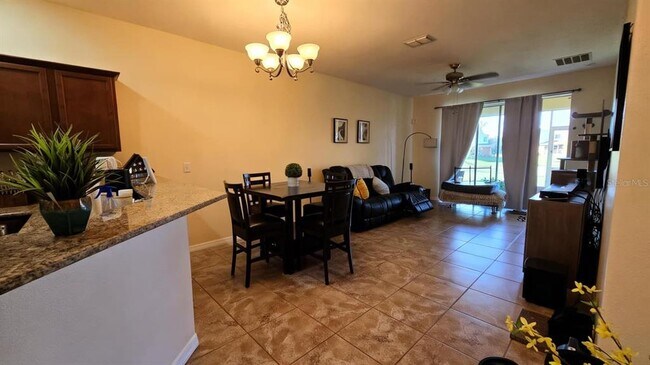 Building Photo - 4085 Shadetree Ln