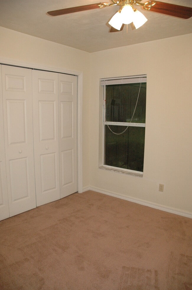 Building Photo - 3/2 House in Midtown