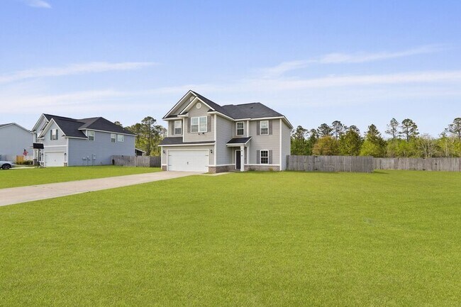 Building Photo - 966 Mustang Ln NE